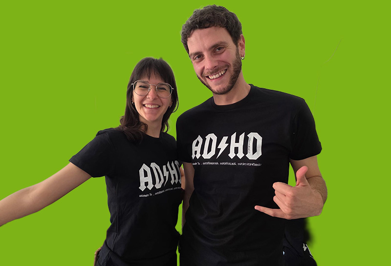 T-shirt "ADHD" di ISPK
